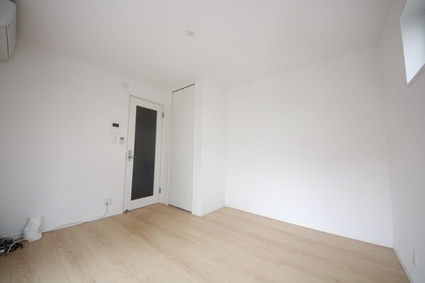 ラージフィールドの物件内観写真